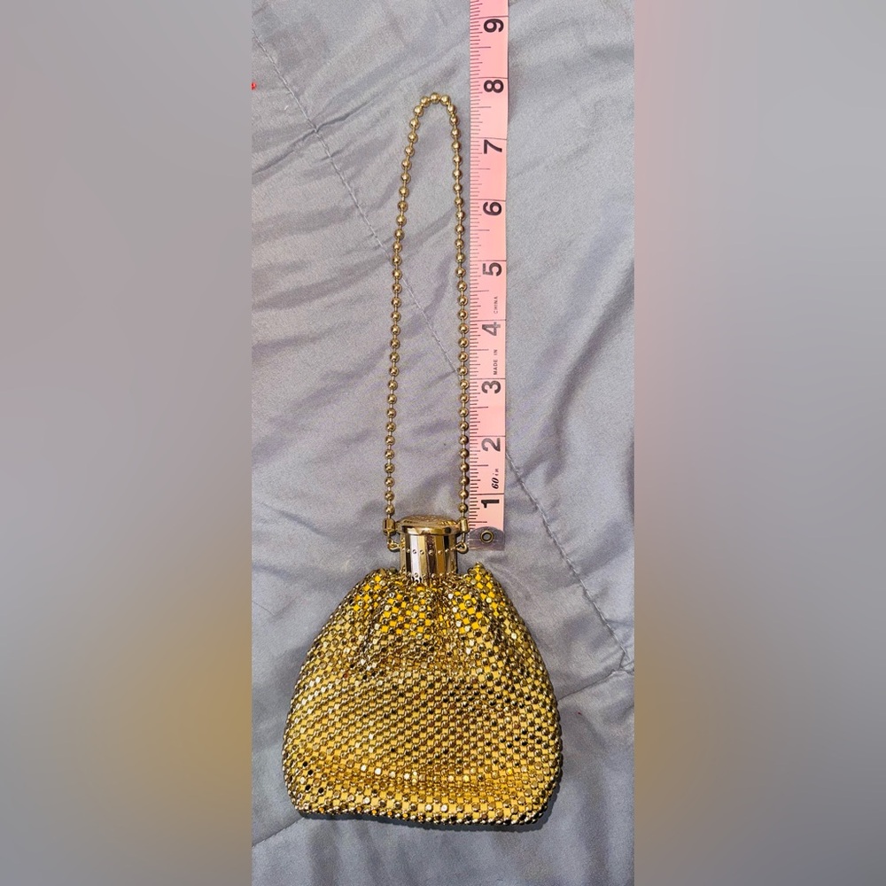 💥SALE Vintage Gold Bead Metal Mesh Minaudière Concertina Closure Bagcirca1950-70 - Picture 10 of 12